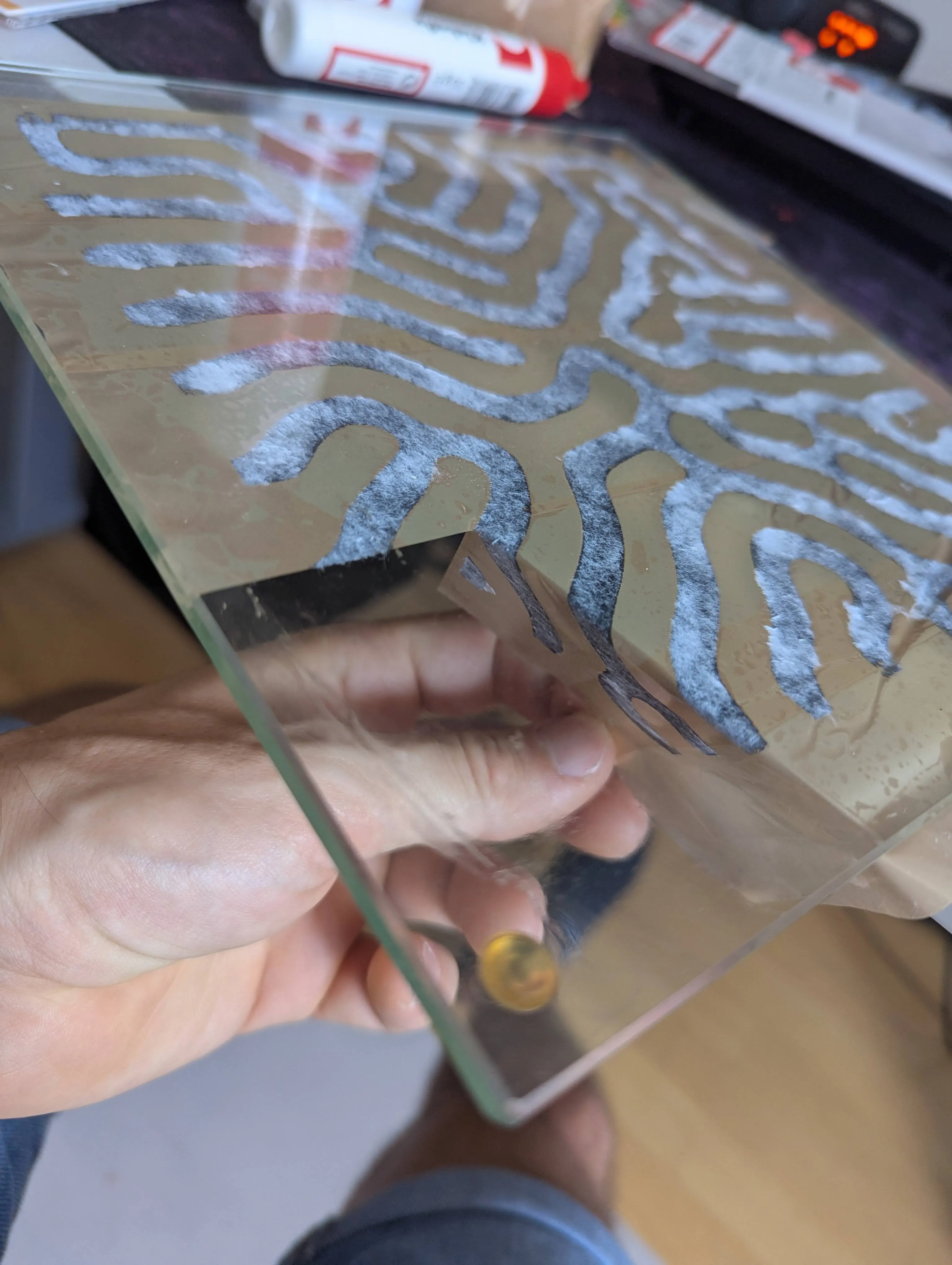 package tape sticked to glass and tearing off test